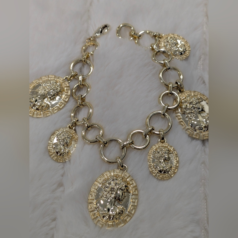 AMEDEO ๐ฅ Cameo Bracelet - Picture 11 of 15